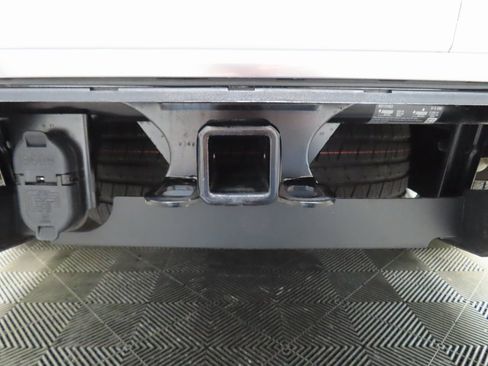 Used 2024 Chevrolet Suburban High Country image 44