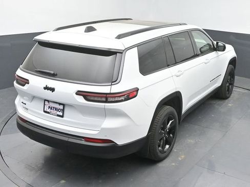 New 2026 Jeep Grand Cherokee L Limited w/ Limited Altitude Package image 31