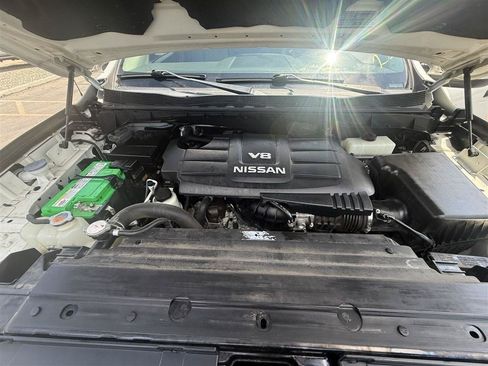 Used 2017 Nissan Titan PRO-4X AWD/4WD image 16