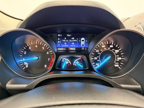 Used 2018 Ford Escape Titanium w/ Ford Safe & Smart Package AWD/4WD image 15