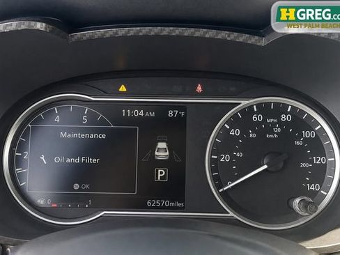 Used 2021 Nissan Versa SV FWD image 14
