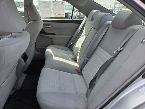Used 2017 Toyota Camry LE FWD image 12