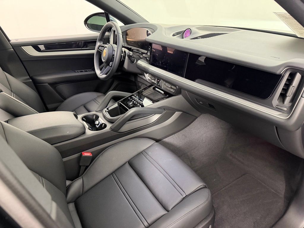 Certified 2026 Porsche Cayenne Coupe AWD/4WD image 20