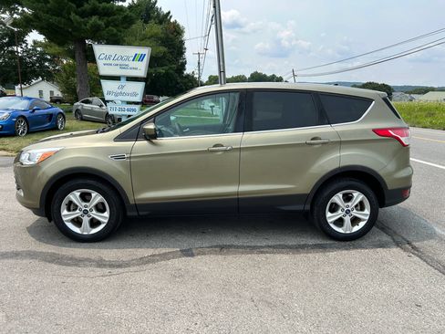Used 2014 Ford Escape SE FWD image 9