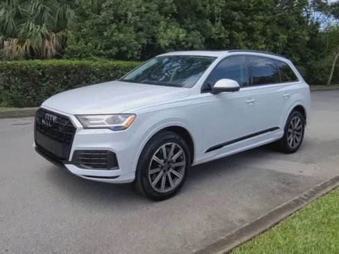 Certified 2023 Audi Q7 2.0T Premium Plus AWD/4WD image 4