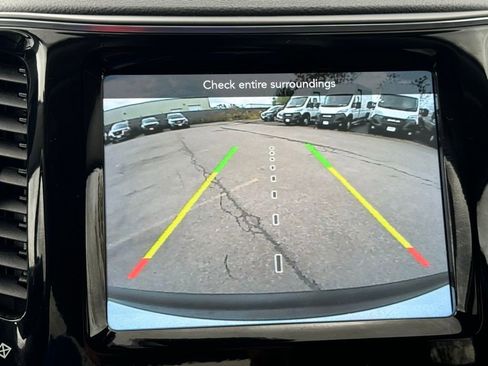 Certified 2022 Jeep Cherokee Limited image 18