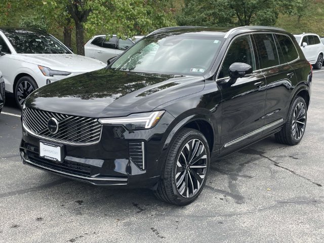 Certified 2025 Volvo XC90 B5 Plus AWD/4WD image 1