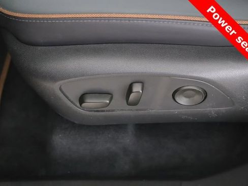 Used 2025 GMC Acadia AT4 image 18