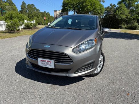 Used 2014 Ford Fiesta SE image 35