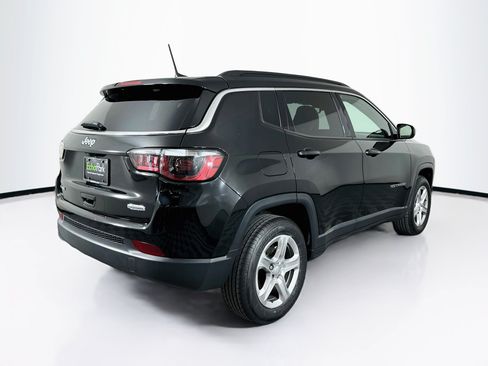 Used 2023 Jeep Compass Latitude AWD/4WD image 9
