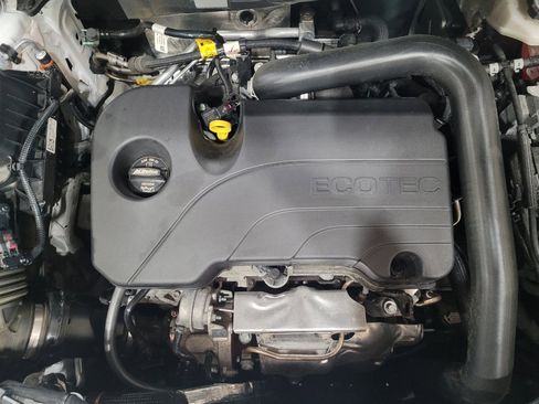 Used 2025 Chevrolet Equinox LT FWD image 30