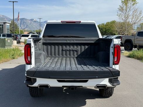 Used 2020 GMC Sierra 1500 AT4 w/ Off-Road Performance Package AWD/4WD image 12