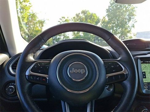 Used 2022 Jeep Renegade Latitude w/ Convenience Group image 19