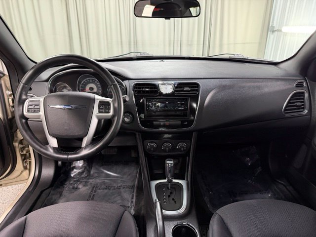 Used 2013 Chrysler 200 Touring FWD image 12