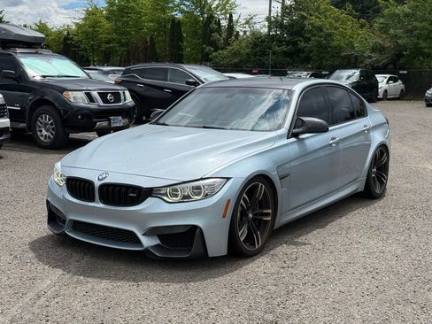Used 2017 BMW M3 RWD image 2