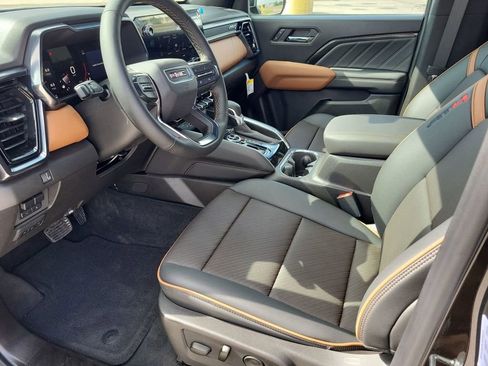 New 2025 GMC Canyon AT4 w/ Nightfall Edition image 11