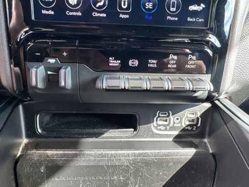 Used 2021 RAM 3500 Laramie AWD/4WD image 24