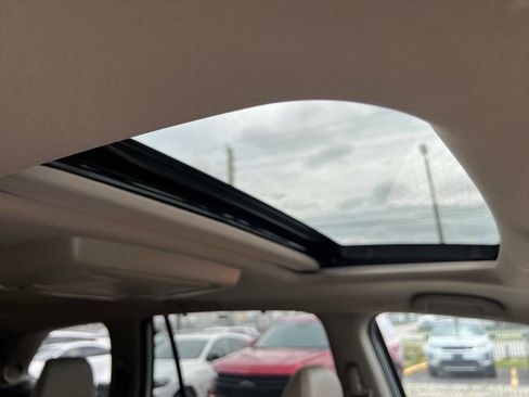 Used 2022 Honda Pilot Touring image 15