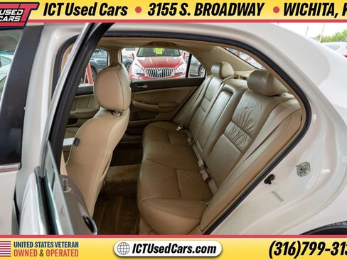 Used 2011 Toyota Corolla LE FWD image 21