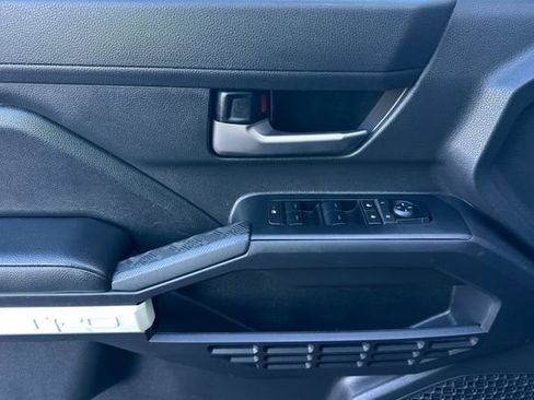 Used 2024 Toyota Tacoma TRD Off-Road image 12