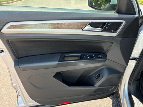 Used 2018 Volkswagen Atlas SEL Premium AWD/4WD image 13