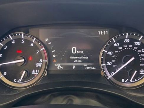 Used 2022 Toyota Highlander XLE image 17