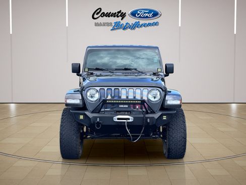 Used 2021 Jeep Gladiator Sport AWD/4WD image 12