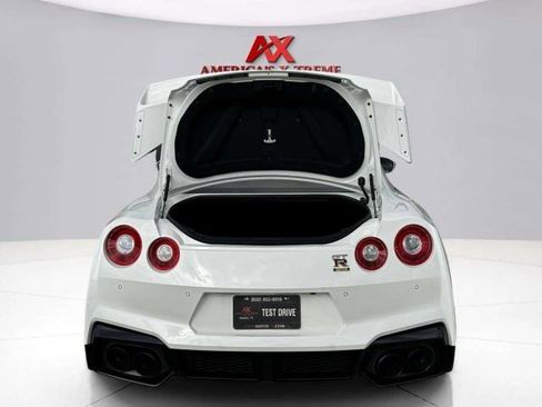 Used 2024 Nissan GT-R w/ Floor Mat Package AWD/4WD image 54