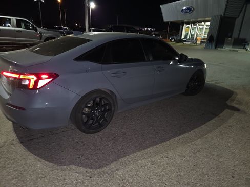 Used 2024 Honda Civic Sport image 10