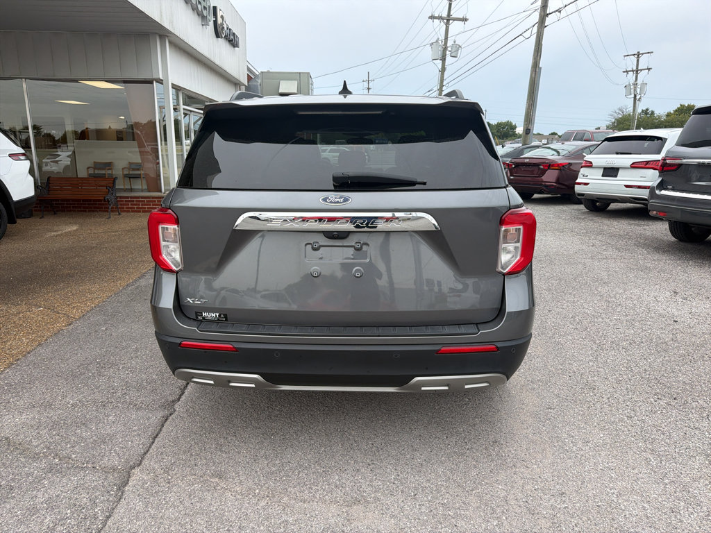 Used 2023 Ford Explorer XLT w/ Equipment Group 202A RWD image 6