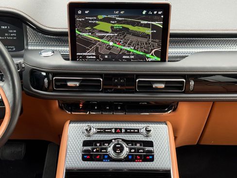 Used 2023 Lincoln Aviator Black Label w/ Dynamic Handling Package image 23