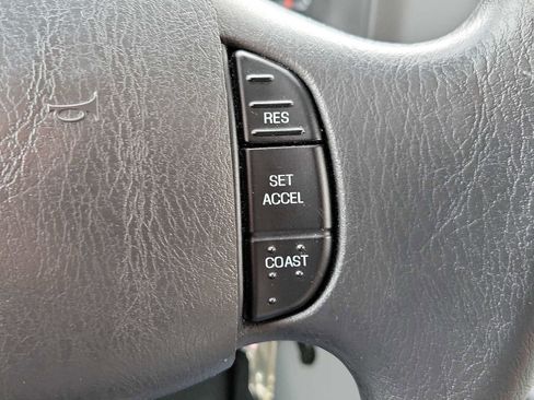 Used 2017 Ford E-350 and Econoline 350 Super Duty w/ Power Windows & Locks Group image 19