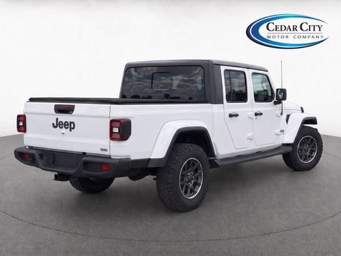 Used 2020 Jeep Gladiator Overland AWD/4WD image 4