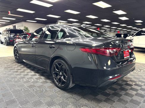 Used 2022 Alfa Romeo Giulia Ti image 9