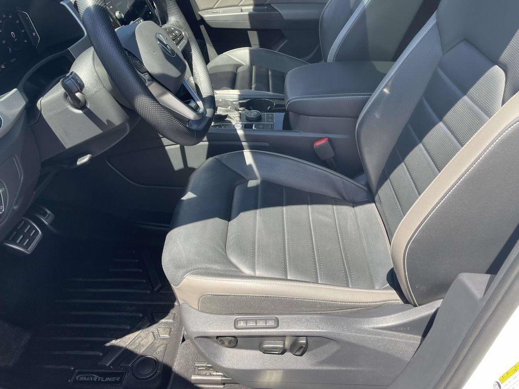 Used 2023 Volkswagen Atlas Cross Sport SEL Premium R-Line AWD/4WD image 13