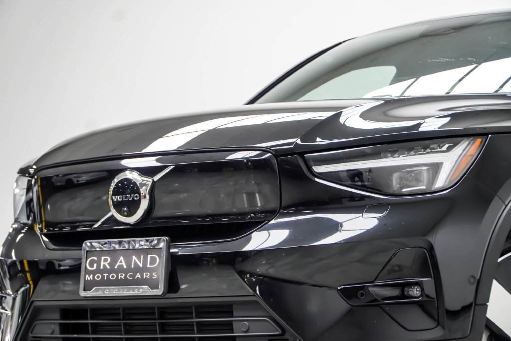 Used 2023 Volvo C40 P8 Recharge Ultimate w/ Protection Package Premier AWD/4WD image 2