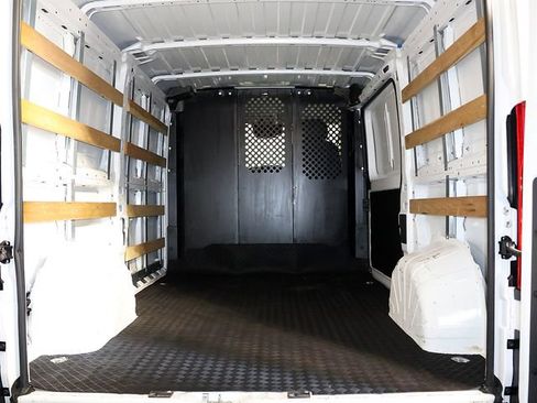 Used 2025 RAM ProMaster 2500 w/ U-Haul Equipment Group FWD image 23
