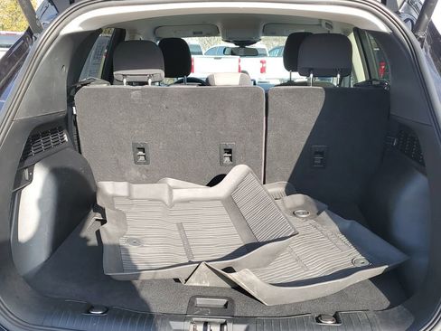 Used 2021 Ford Escape SE w/ SE Sport Appearance Package image 32