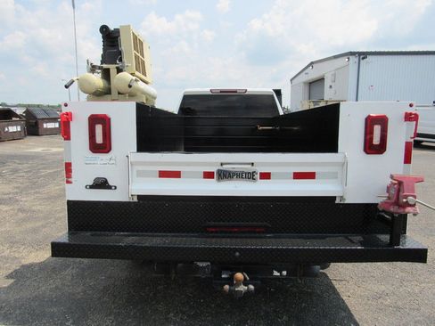 Used 2022 Chevrolet Silverado 3500 W/T w/ WT Convenience Package RWD image 4