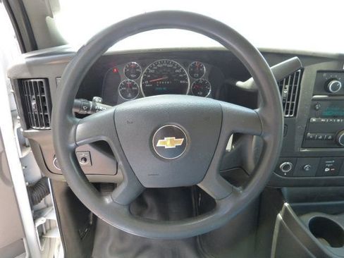 Used 2017 Chevrolet Express 3500 RWD image 35
