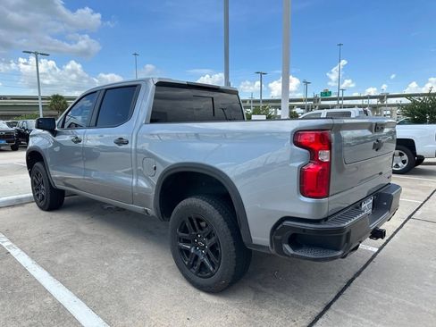 Used 2024 Chevrolet Silverado 1500 LT Trail Boss w/ Convenience Package II AWD/4WD image 9