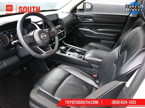 Used 2023 Nissan Pathfinder SL image 9