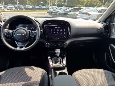 Used 2025 Kia Soul S FWD image 15