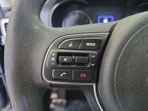 Used 2017 Kia Optima LX FWD image 17