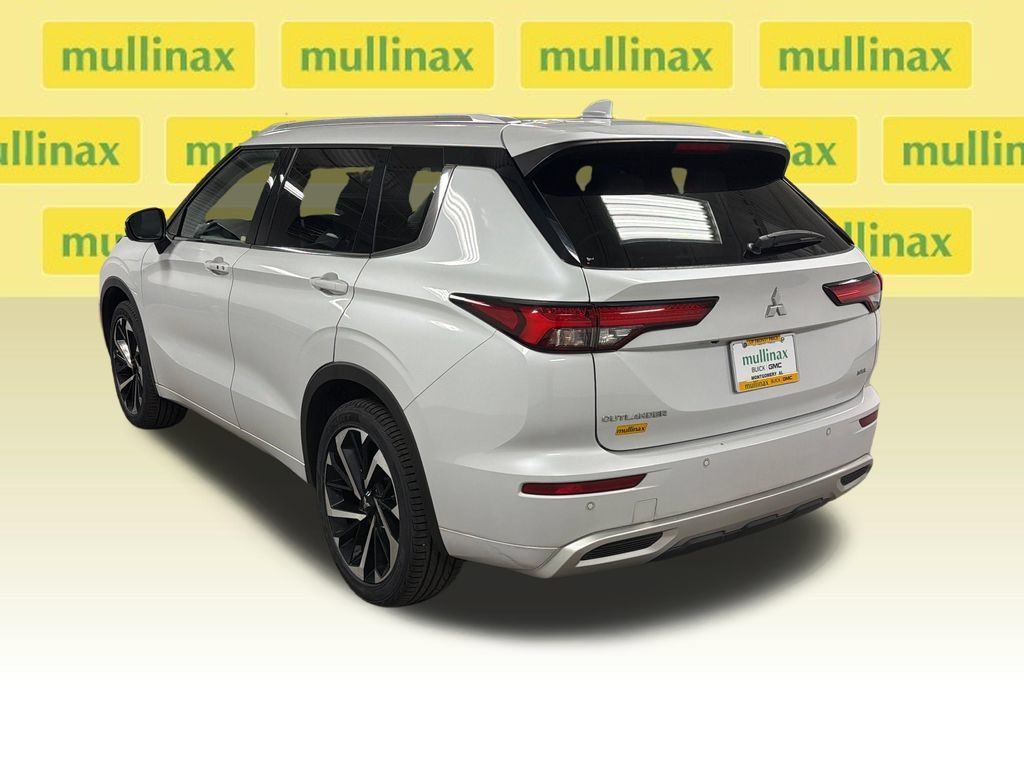 Used 2022 Mitsubishi Outlander SEL AWD/4WD image 13