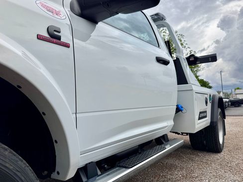 New 2024 RAM 4500 Tradesman image 13