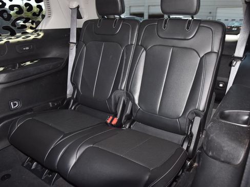 Used 2022 Jeep Grand Cherokee L Limited w/ Luxury Tech Group II RWD image 11
