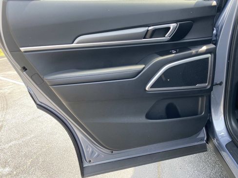Used 2022 Kia Telluride S image 16