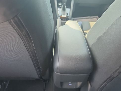 Used 2025 Nissan Versa SV w/ Trunk Package FWD image 14