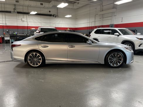 Used 2022 Lexus LS 500 w/ Interior Upgrade Package image 36